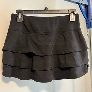 Athleta ruffle skort skirt athletic golf tennis heathered black grey